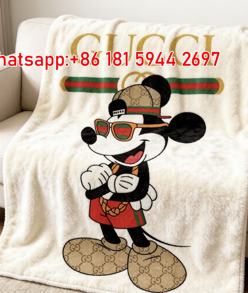 Gucci - Themed Mickey Mouse Sofa Throw with GG Monogram GGJY (5)